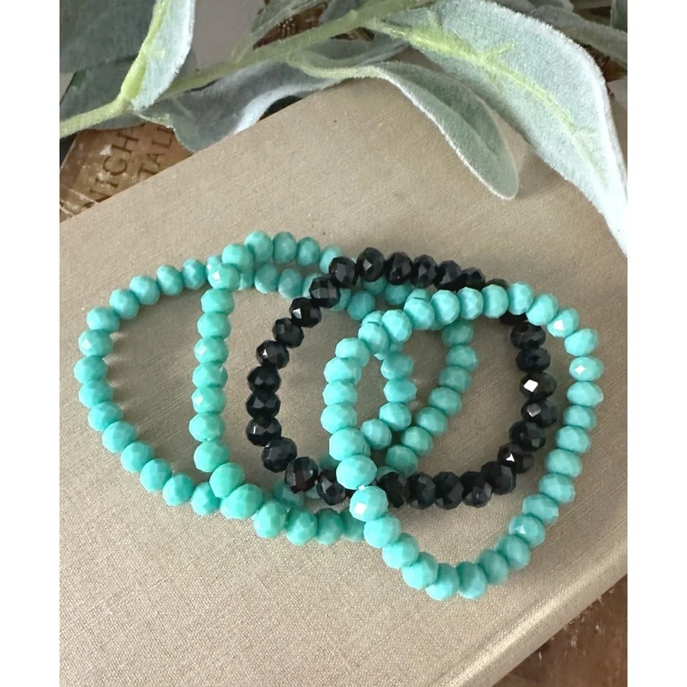 Set of 4 faceted crystal bracelets